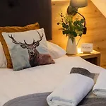 Askana - Blisko Stoku, Basen, Parking Отель типа 