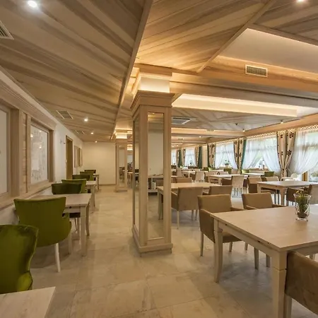 Askana Bed and Breakfast 3*