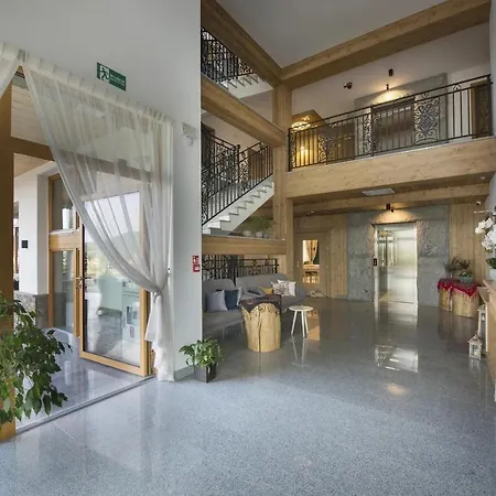 Askana Couette-café 3*