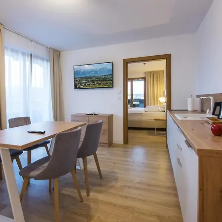 Askana Couette-café 3*