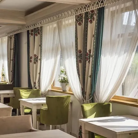 Askana Couette-café