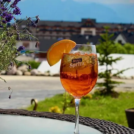 Askana Couette-café 3*