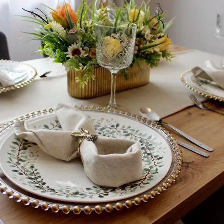 Couette-café Askana 3*