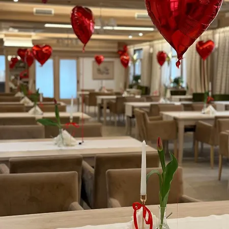 Askana Bed & Breakfast 3*
