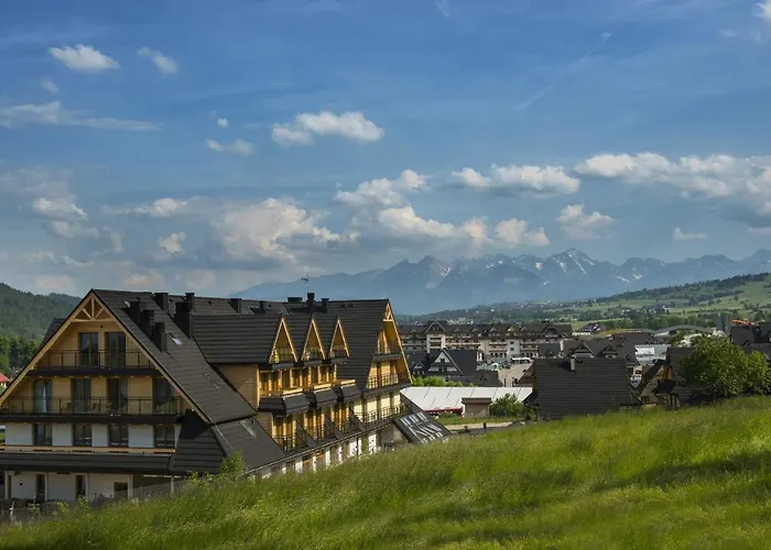 Askana - Blisko Stoku, Basen, Parking Bed & Breakfast