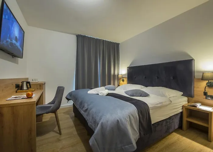 Nocleg ze śniadaniem Askana - Blisko Stoku, Basen, Parking